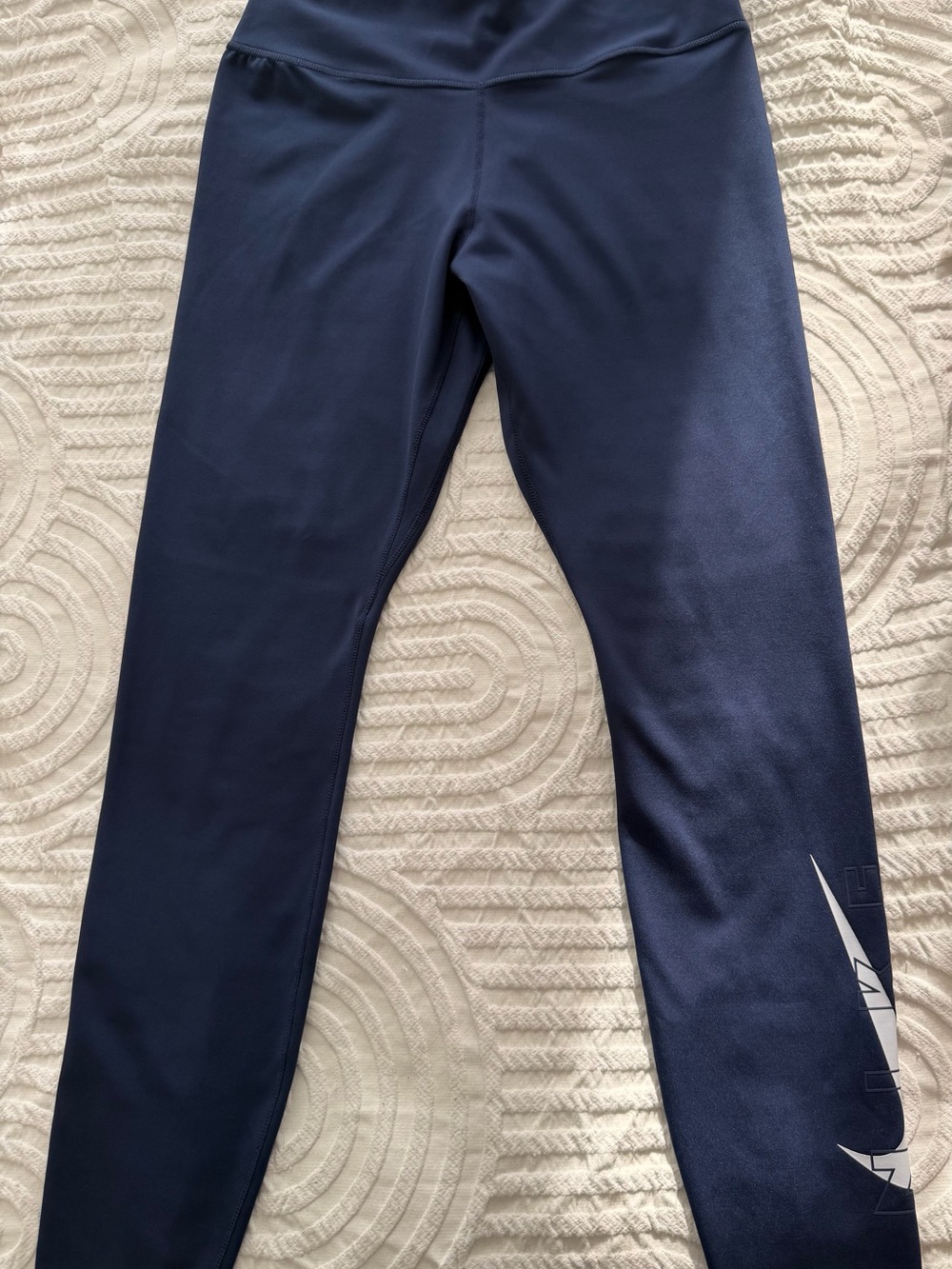 Nike Dark Navy High-Waist Training Leggings with Swoosh Accent